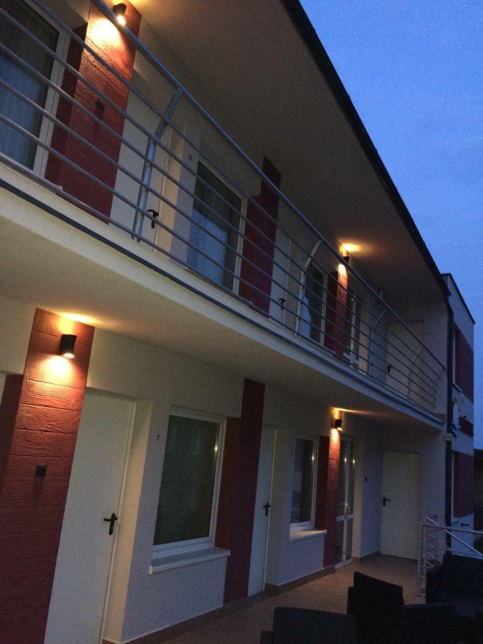 Gosciniec Wladyslawowo Apartment Exterior photo